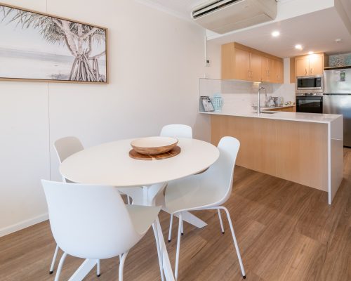 Unit 18 Living resized 2000 x 1333