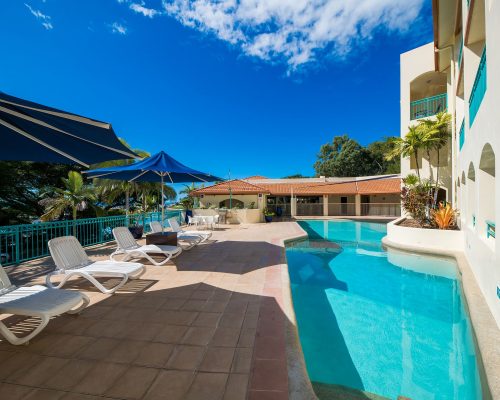 resort pool 2 website 2000 x 1334