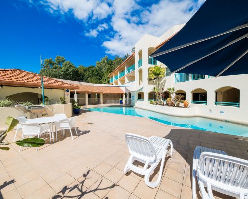 resort pool 3 website 2000 x 1334
